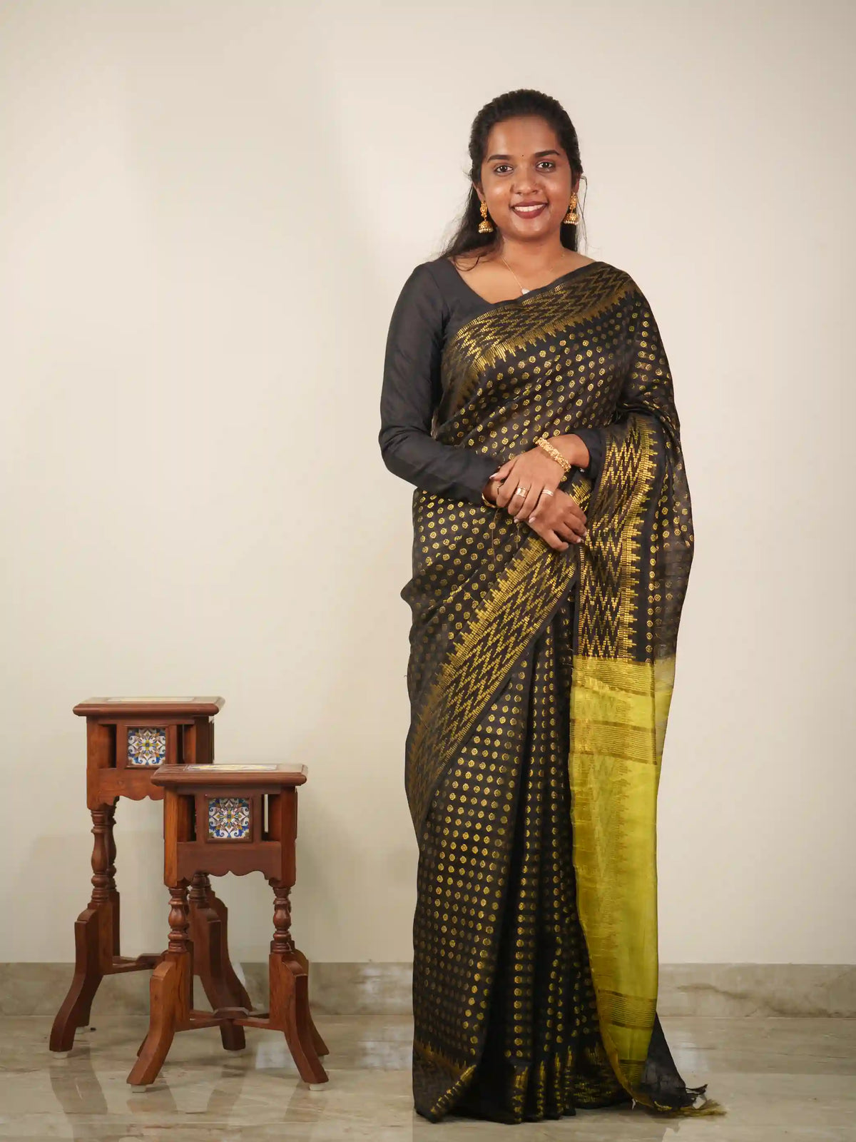 10SSF76 Semi Raw Silk Saree